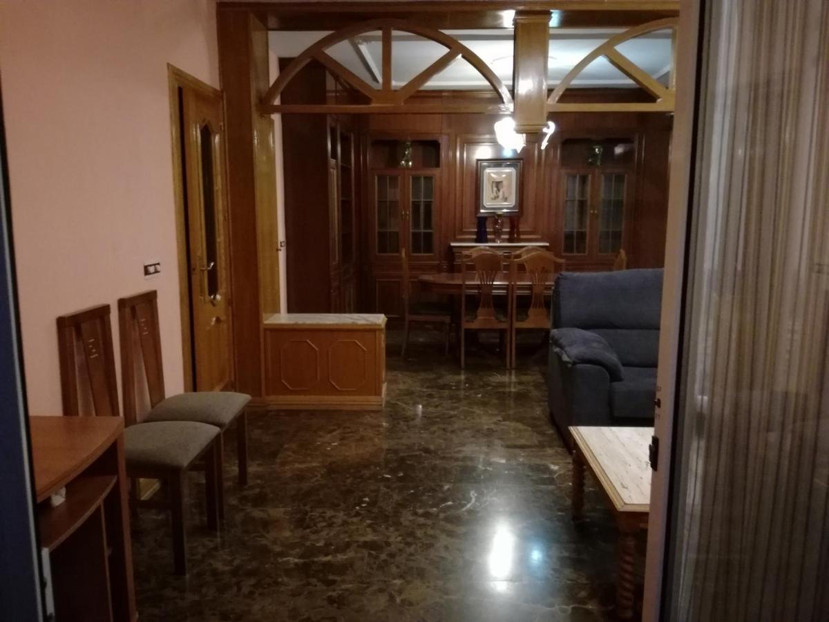 Alojamiento Romina Apartment Villanueva Del Arzobispo Exterior photo