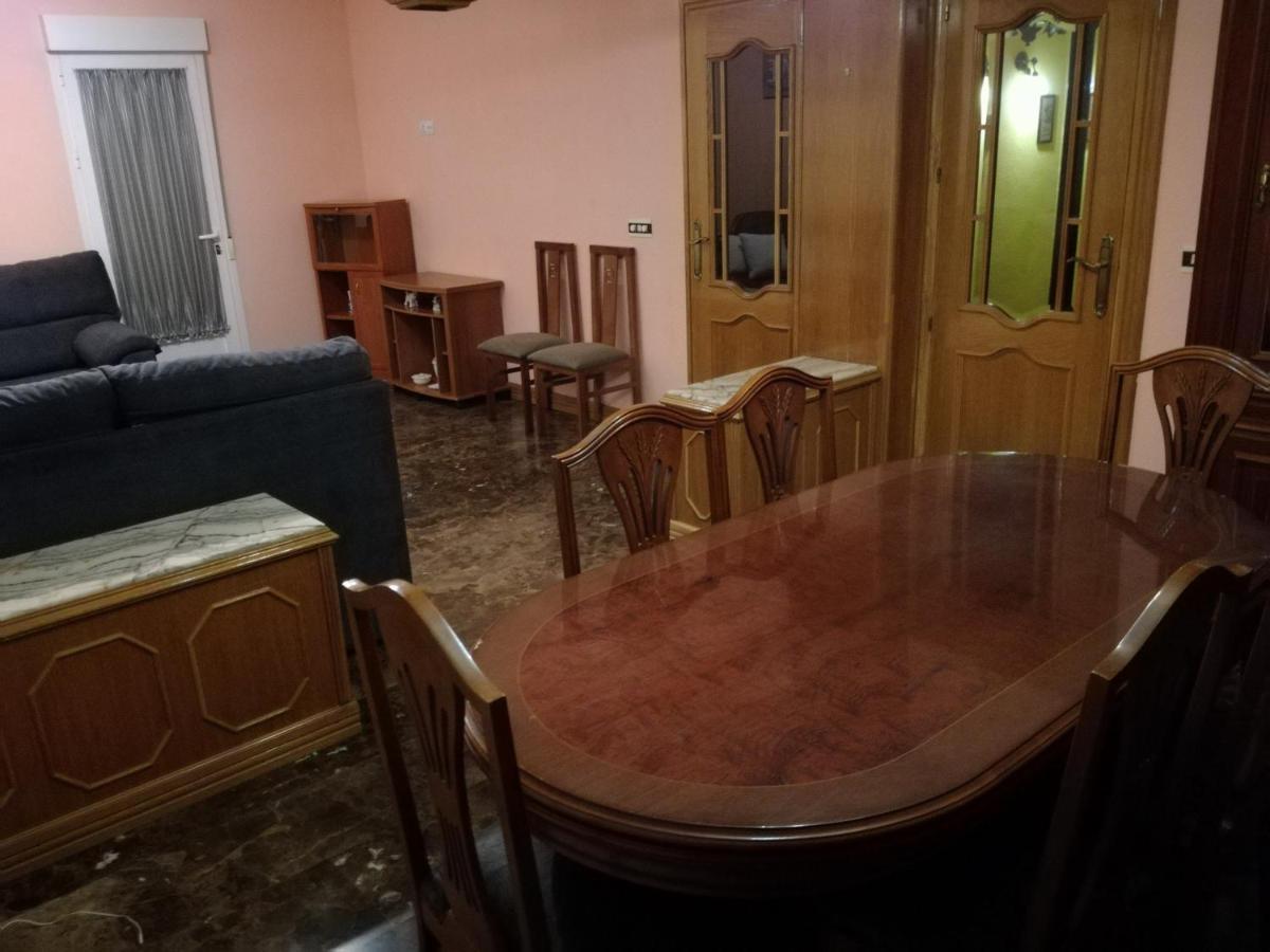 Alojamiento Romina Apartment Villanueva Del Arzobispo Exterior photo